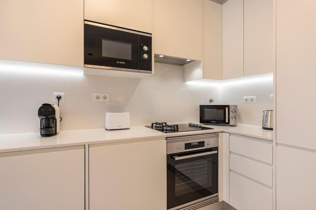 Campolide Lovely 2 Bedroom By Innkeeper Lisboa Eksteriør billede
