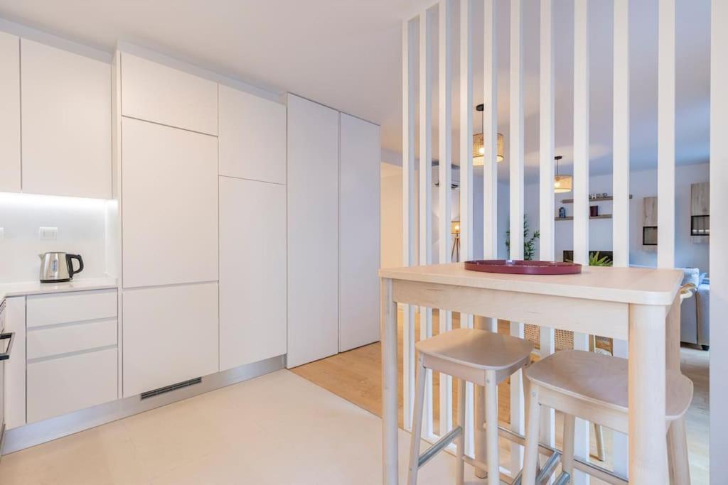 Campolide Lovely 2 Bedroom By Innkeeper Lisboa Eksteriør billede